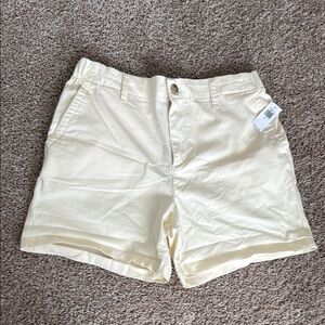 Old navy Everyday Women’s Cream Shorts